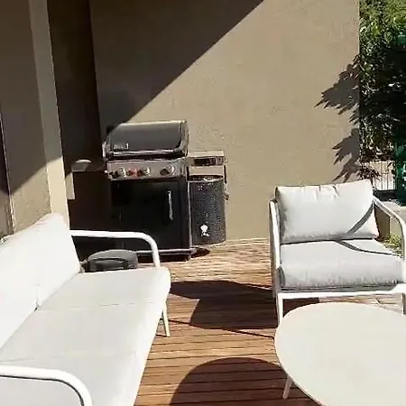 Apartment 2br With Terrace! Everything For Your *